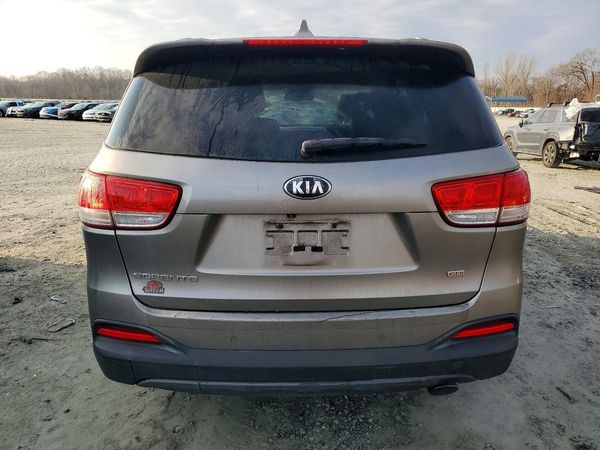 2016 KIA SORENTO L / LX