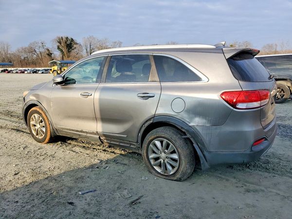 2016 KIA SORENTO L / LX
