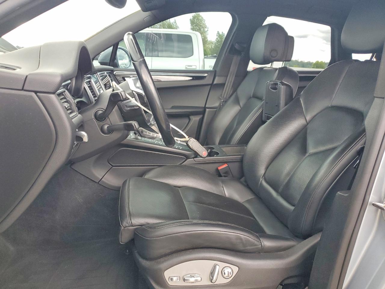 2018 PORSCHE MACAN Macan S