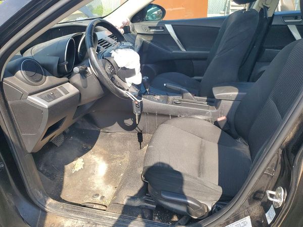 2013 MAZDA 3 Touring/GS