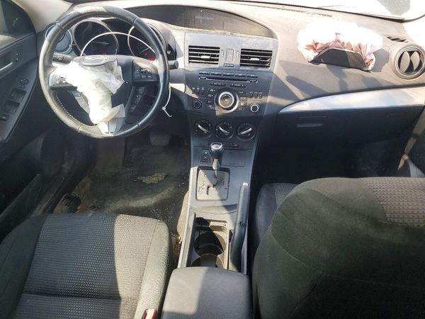 2013 MAZDA 3 Touring/GS