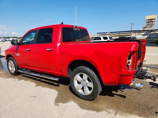 2015 RAM 1500 SLT