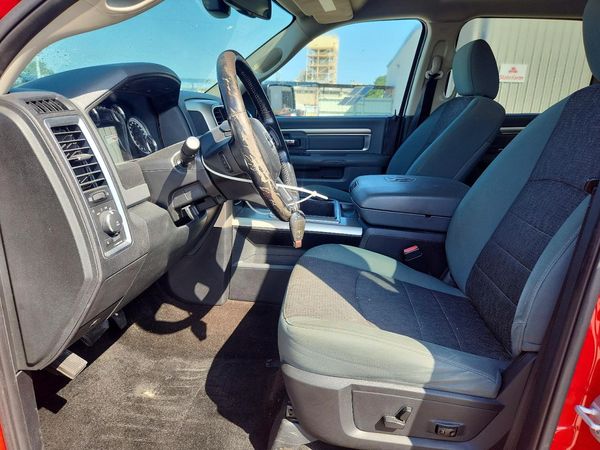 2015 RAM 1500 SLT
