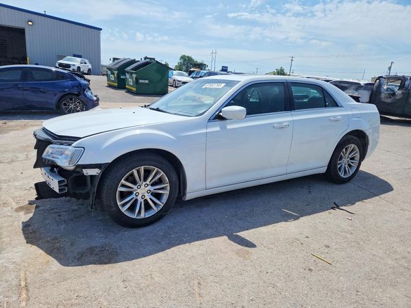 2016 CHRYSLER 300