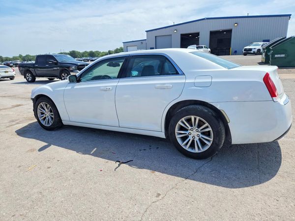 2016 CHRYSLER 300