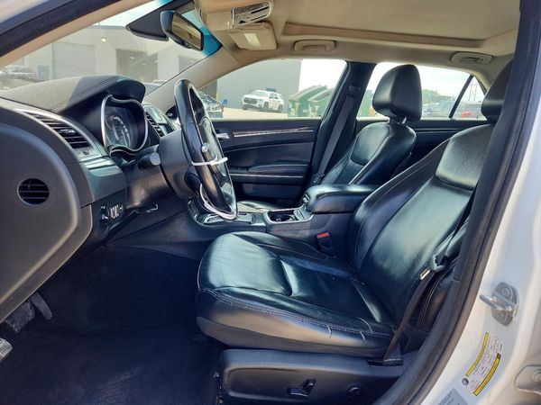 2016 CHRYSLER 300