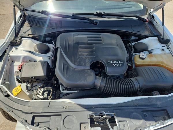 2016 CHRYSLER 300