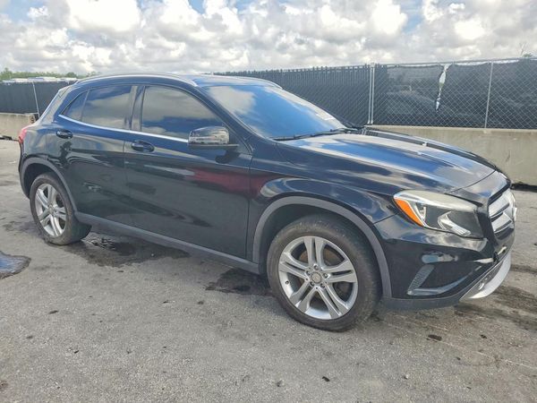 2017 MERCEDES-BENZ GLA GLA250