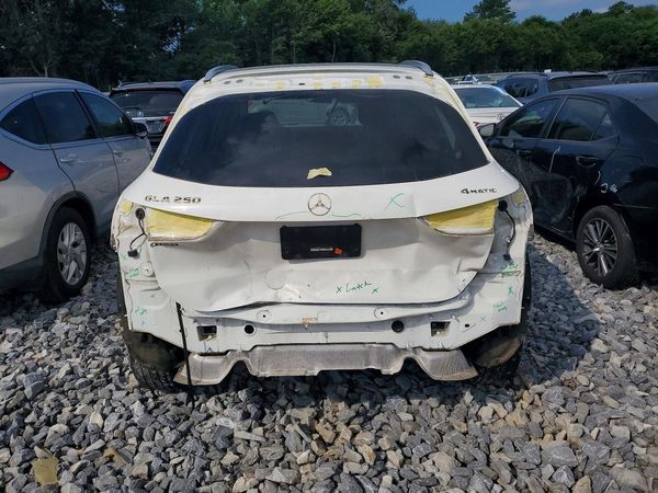 2021 MERCEDES-BENZ GLA GLA250-4M