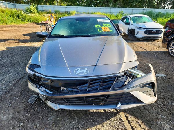 2024 HYUNDAI ELANTRA