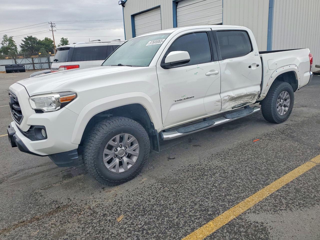 2019 TOYOTA TACOMA SR5
