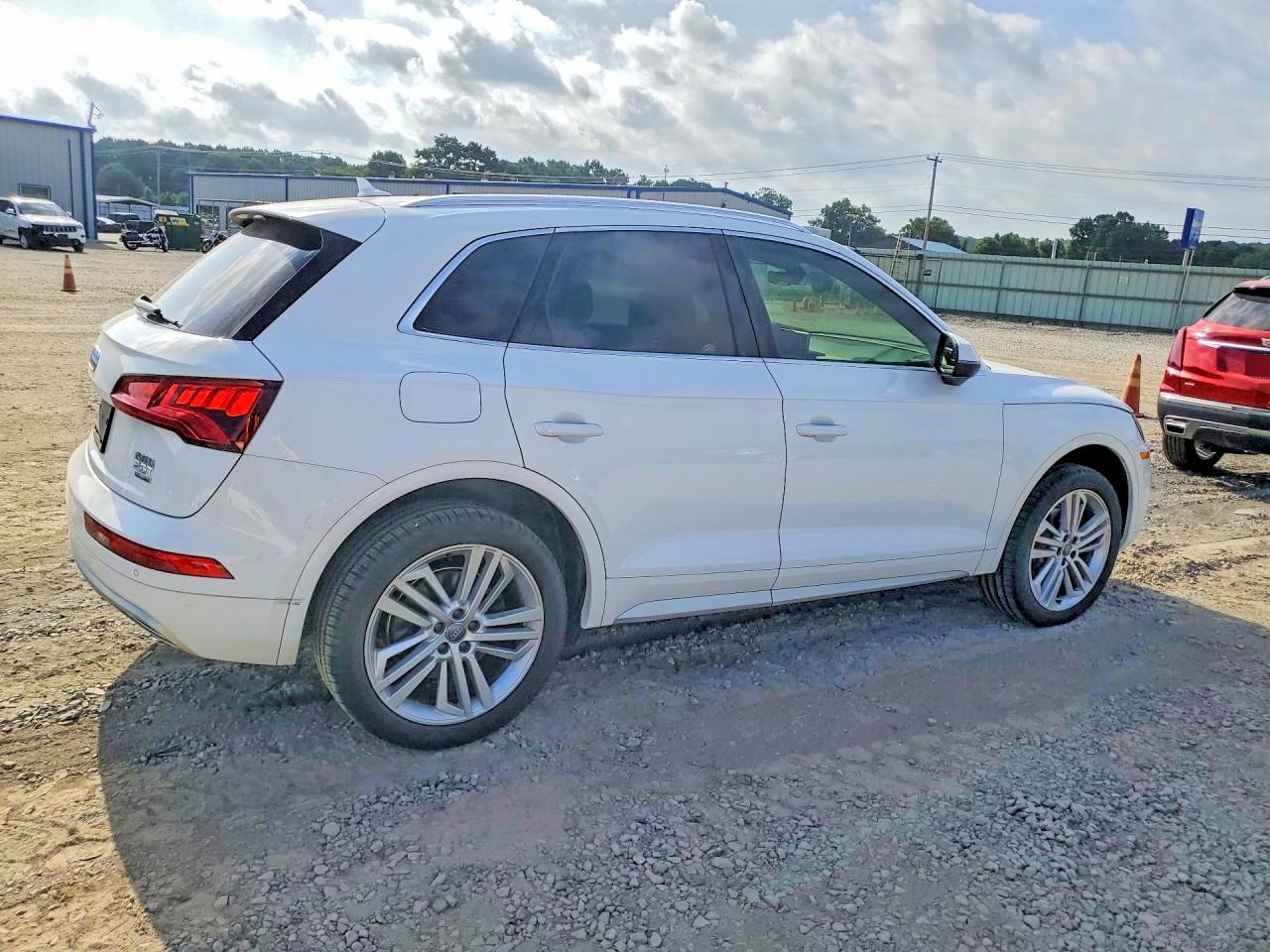 2018 AUDI Q5 quattro Prestige