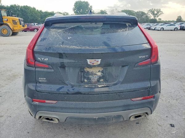 2023 CADILLAC XT4 Premium Luxury