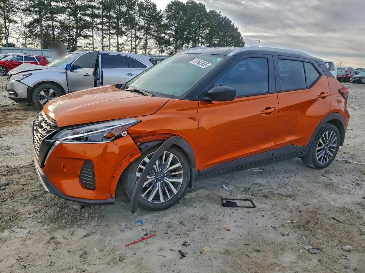2023 NISSAN KICKS