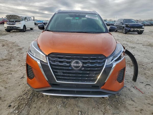 2023 NISSAN KICKS