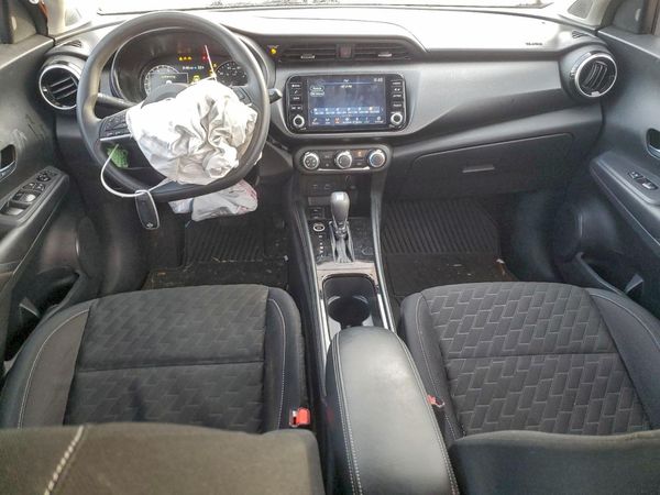2023 NISSAN KICKS