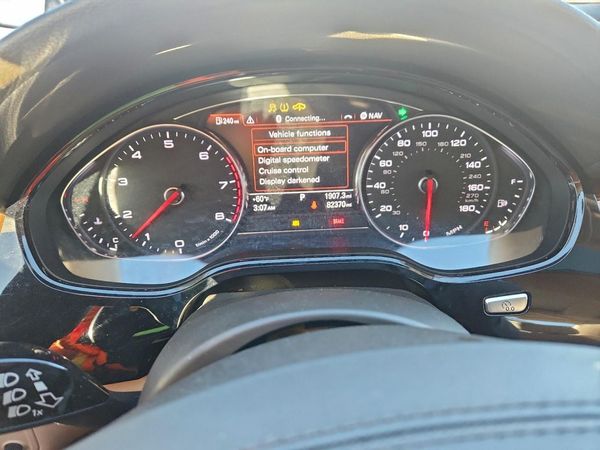 2013 AUDI A8