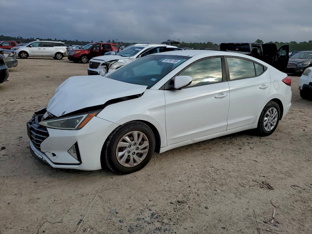 2019 HYUNDAI ELANTRA SE