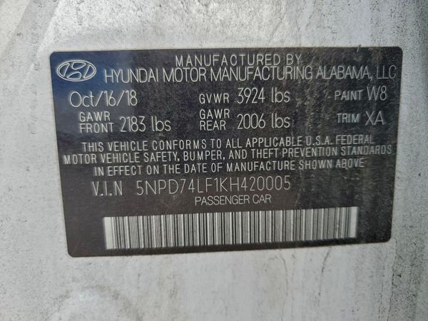 2019 HYUNDAI ELANTRA SE