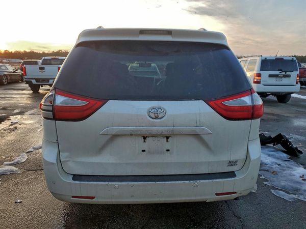 2015 TOYOTA SIENNA