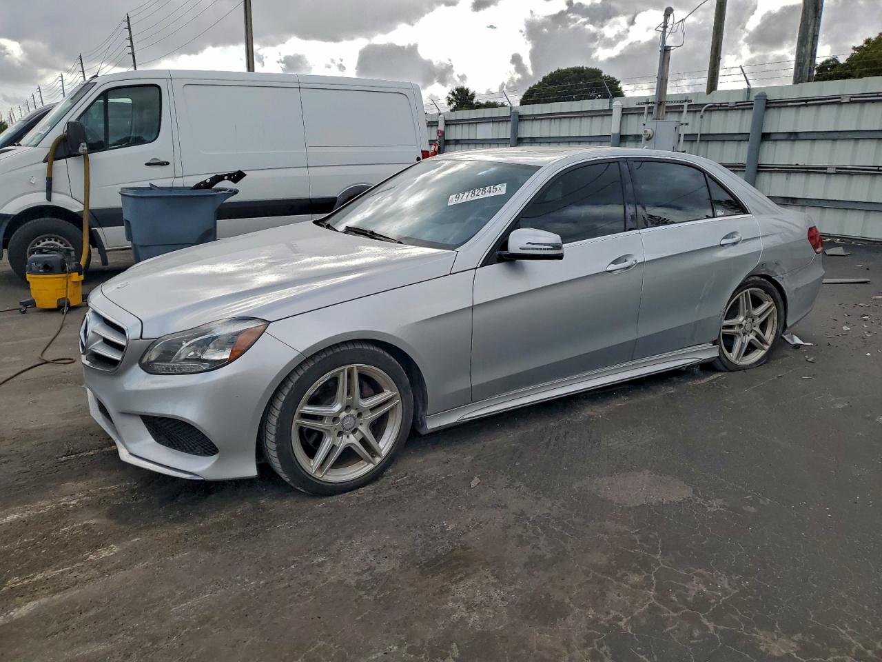 2014 MERCEDES-BENZ E