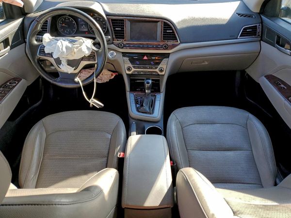 2017 HYUNDAI ELANTRA