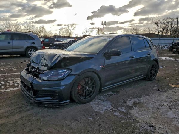 2021 VOLKSWAGEN GTI S / SE / Autobahn