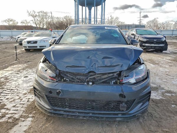2021 VOLKSWAGEN GTI S / SE / Autobahn