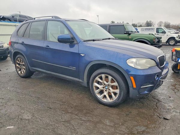 2012 BMW X5 xDrive35i — Passenger 3/4