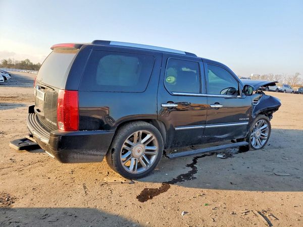2012 CADILLAC ESCALADE