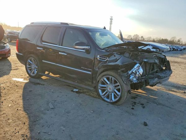 2012 CADILLAC ESCALADE