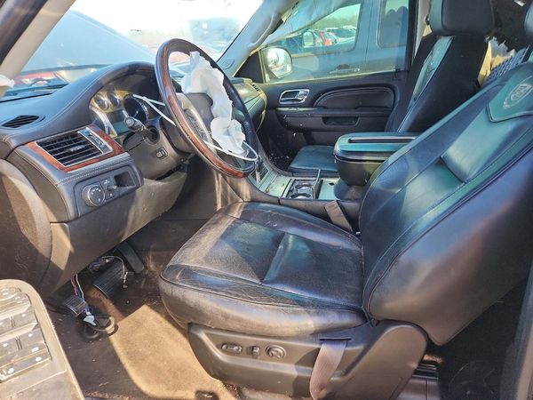 2012 CADILLAC ESCALADE
