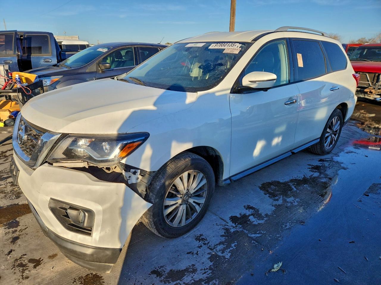 2019 NISSAN PATHFINDER — Front 3/4