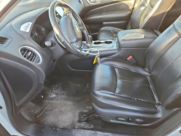 2019 NISSAN PATHFINDER — DENT