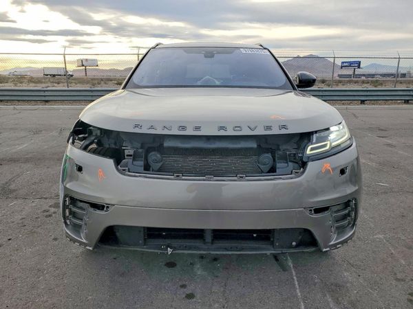 2018 LAND ROVER RANGE ROVER VELAR R-Dynamic SE