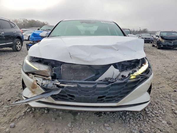 2022 HYUNDAI ELANTRA SEL w/Convenience Pkg