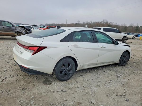 2022 HYUNDAI ELANTRA SEL w/Convenience Pkg