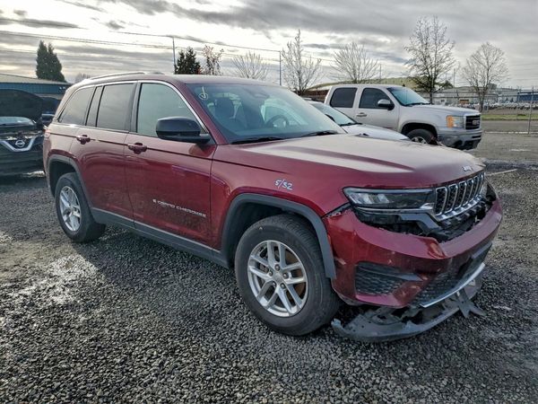 2024 JEEP GRAND CHER Laredo — Passenger 3/4
