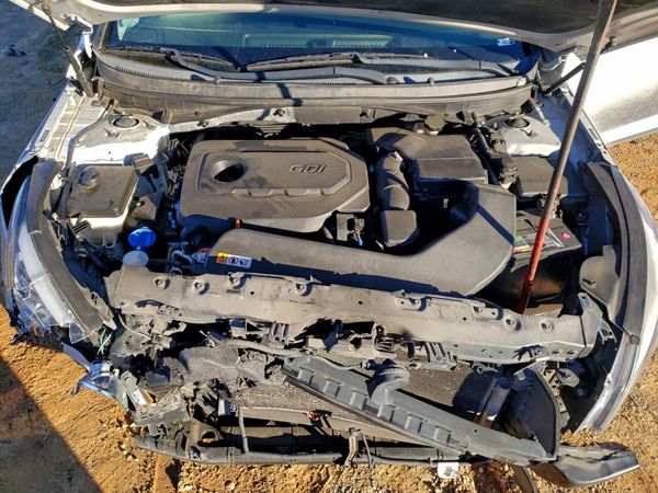 2016 HYUNDAI SONATA — Engine bay