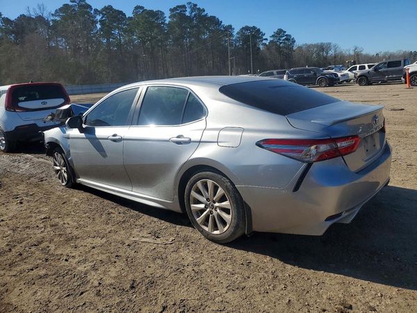 2019 TOYOTA CAMRY
