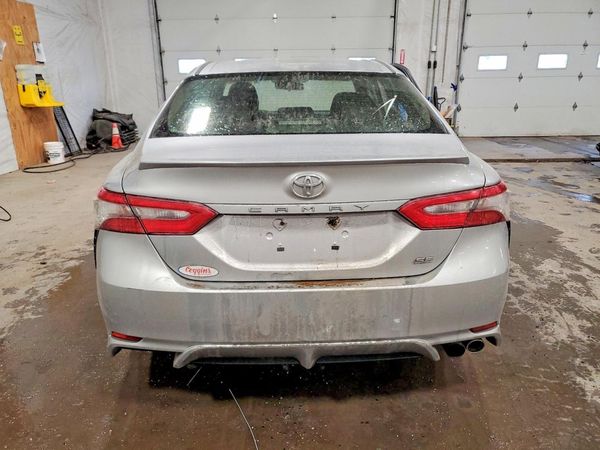 2018 TOYOTA CAMRY