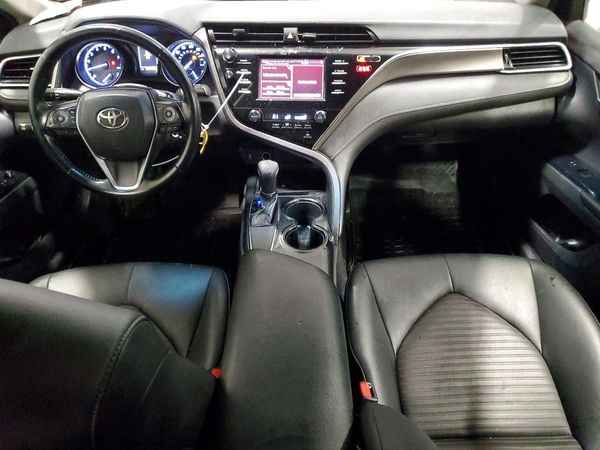 2018 TOYOTA CAMRY