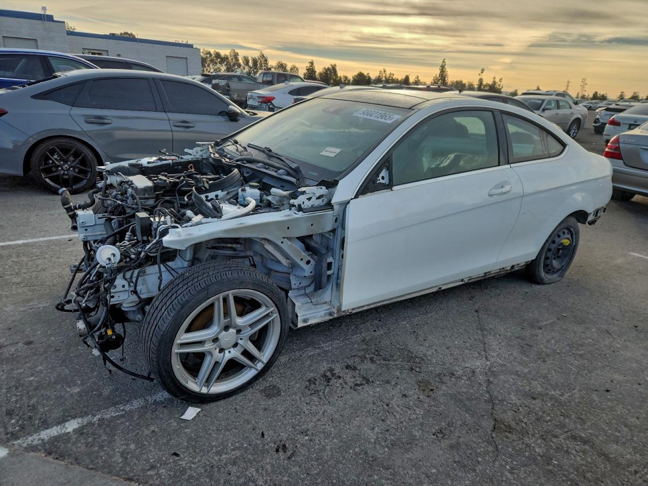 2013 MERCEDES-BENZ C-CLASS C250 — Front 3/4