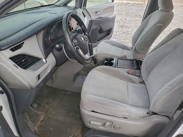 2016 TOYOTA SIENNA