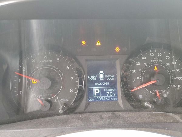 2016 TOYOTA SIENNA