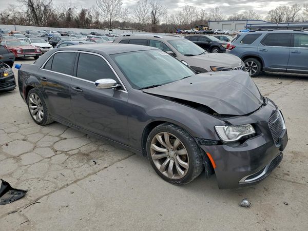 2018 CHRYSLER 300