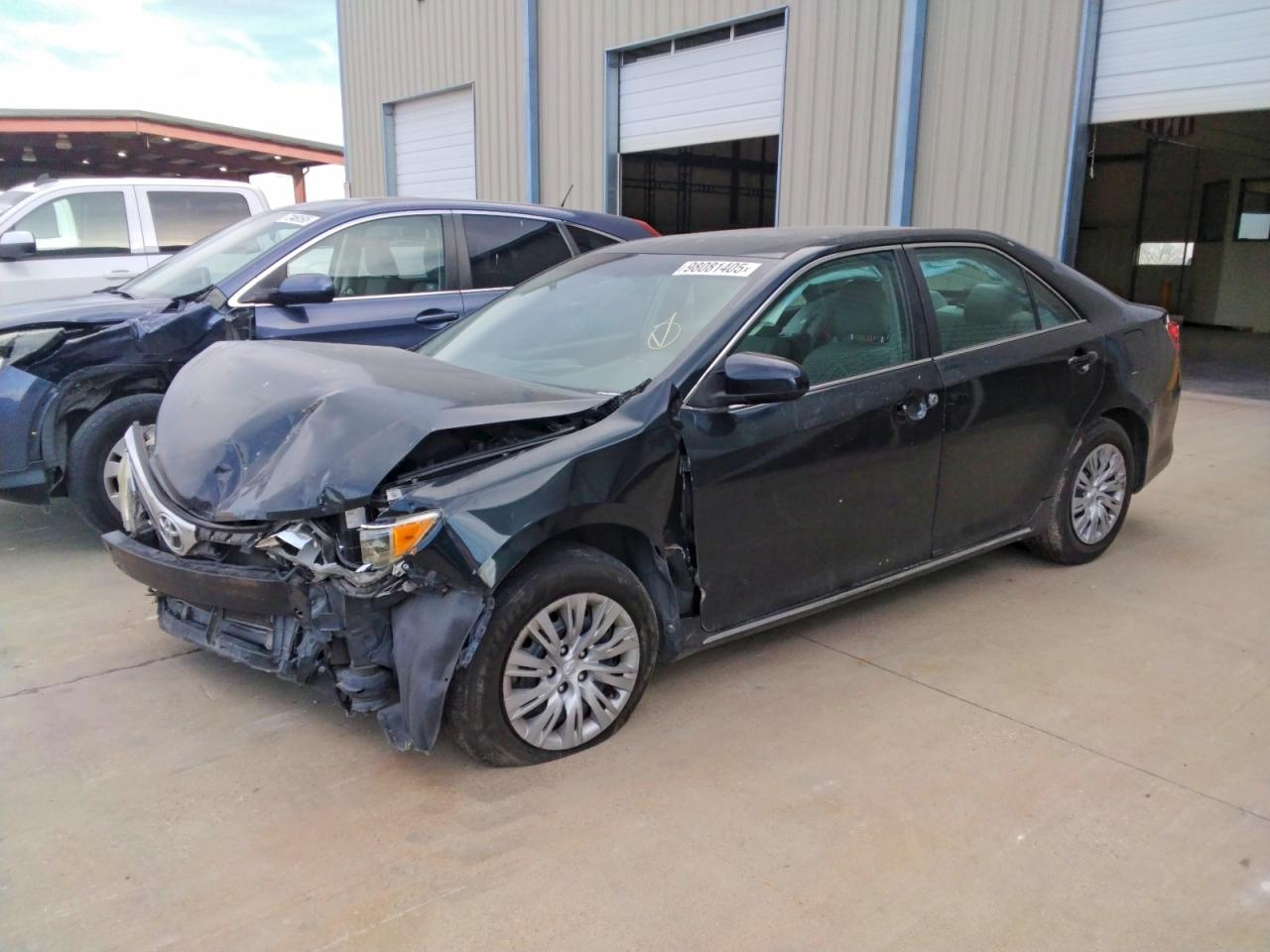 2013 TOYOTA CAMRY