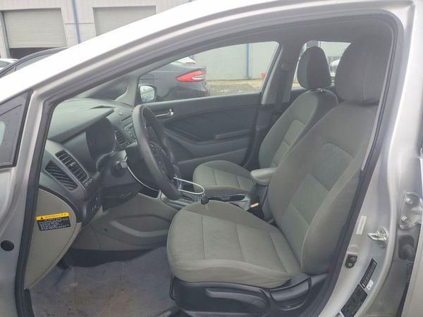 2015 KIA FORTE GL(Middle-low grade)