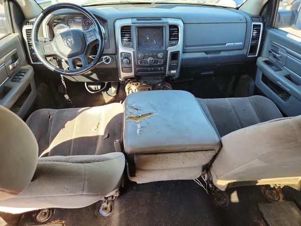 2019 RAM 1500 CLASSIC SLT