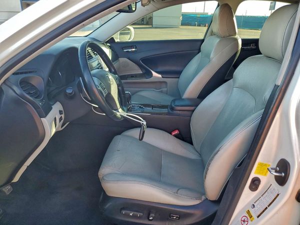 2012 LEXUS IS